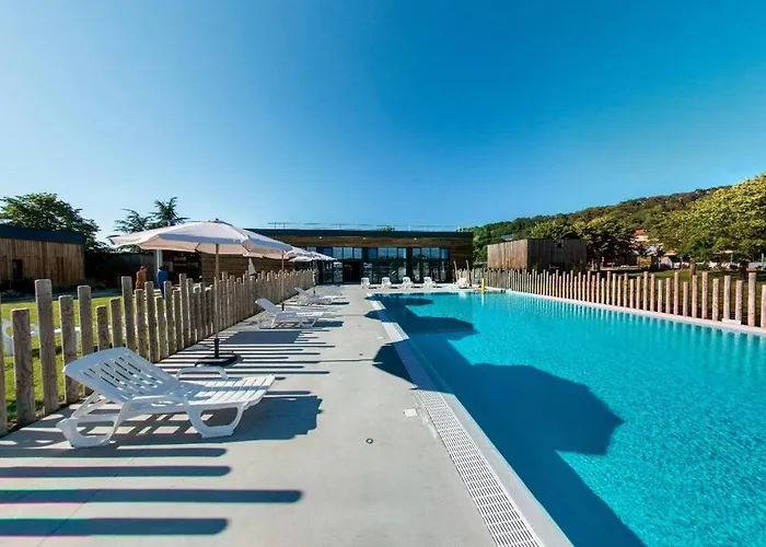 Le Conquerant פארק נופש